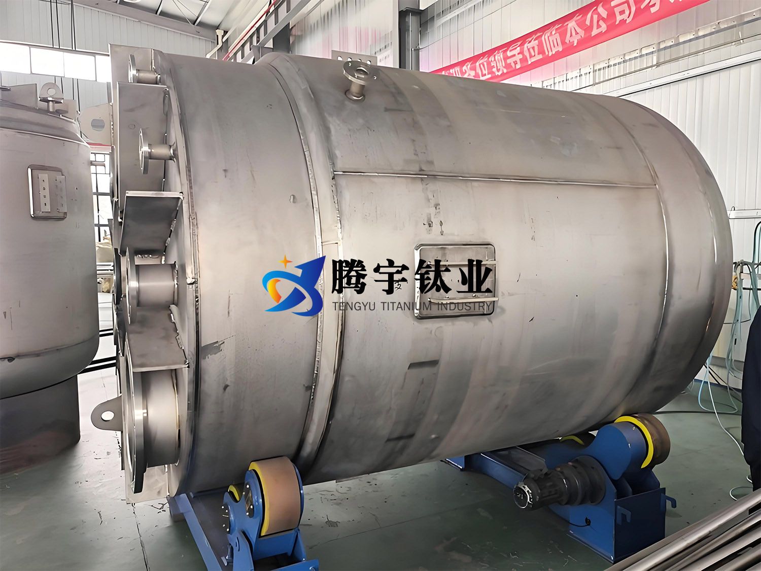 鈦設(shè)備廠家談強(qiáng)酸/堿介質(zhì)用鈦儲(chǔ)罐的關(guān)鍵制造工藝和采購(gòu)建議 鈦設(shè)備廠家談強(qiáng)酸/堿介質(zhì)用鈦儲(chǔ)罐的關(guān)鍵制造工藝和采購(gòu)建議